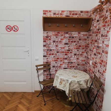 Lorf Hostel&Apartments Krasków Eksteriør bilde