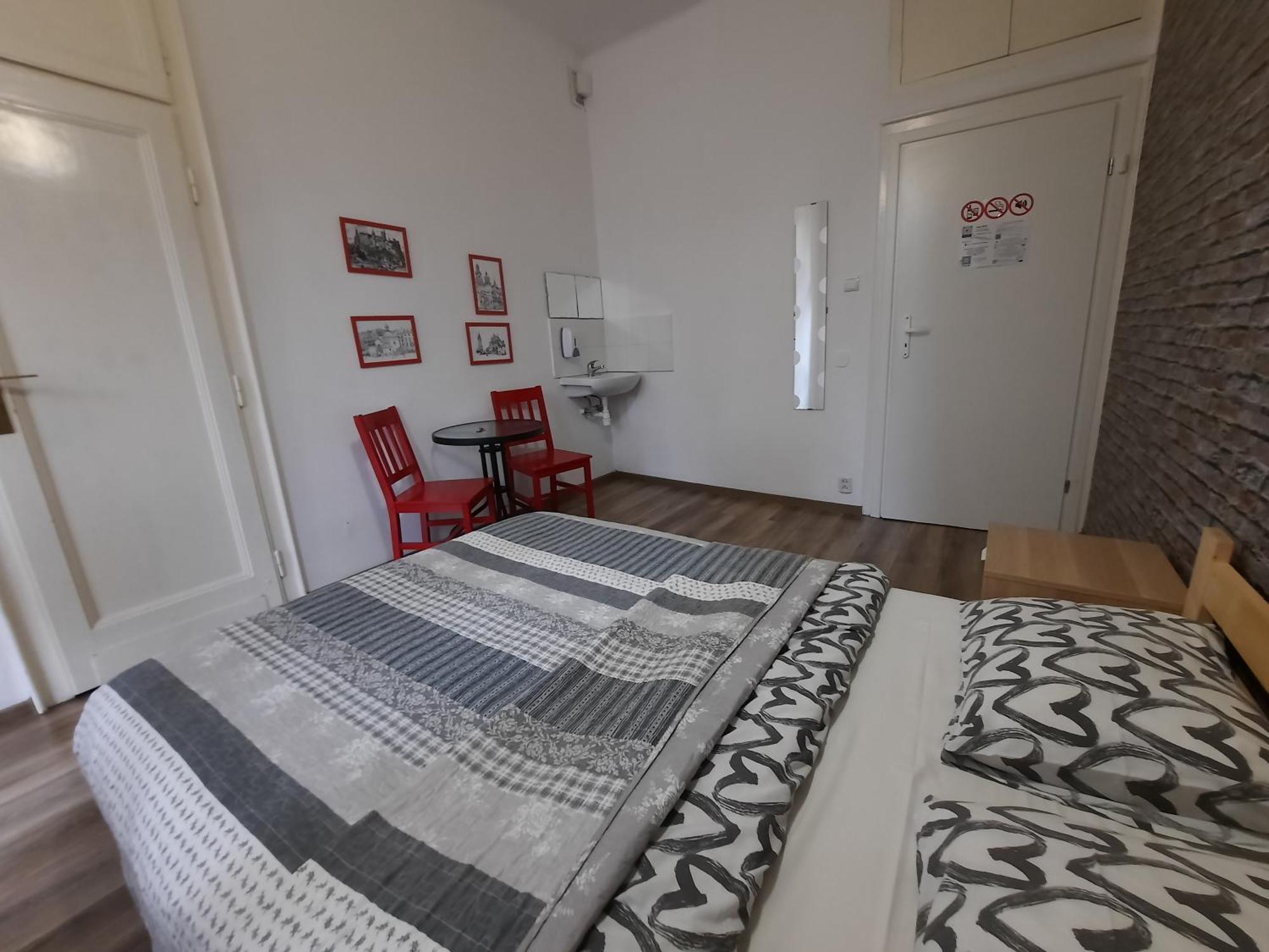 Lorf Hostel&Apartments Krasków Eksteriør bilde