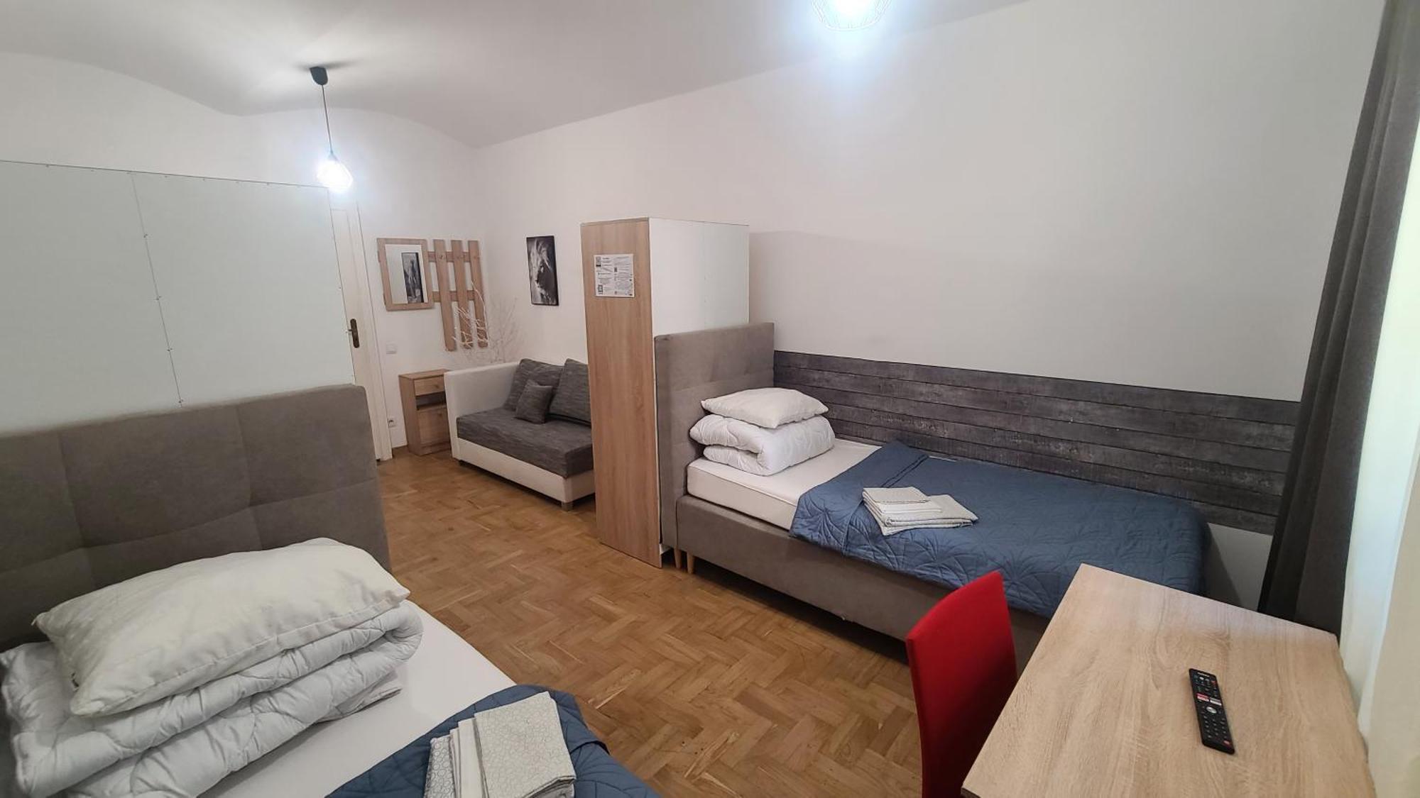 Lorf Hostel&Apartments Krasków Eksteriør bilde