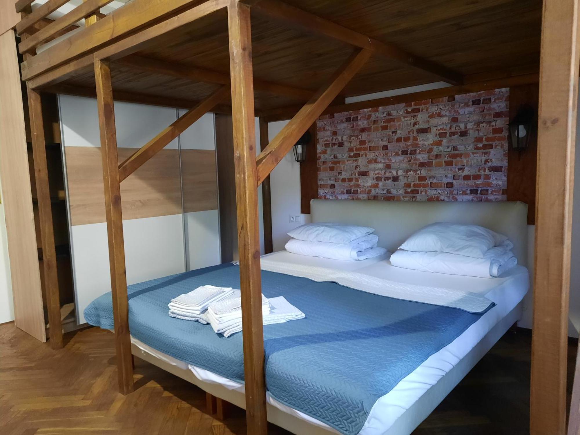 Lorf Hostel&Apartments Krasków Eksteriør bilde