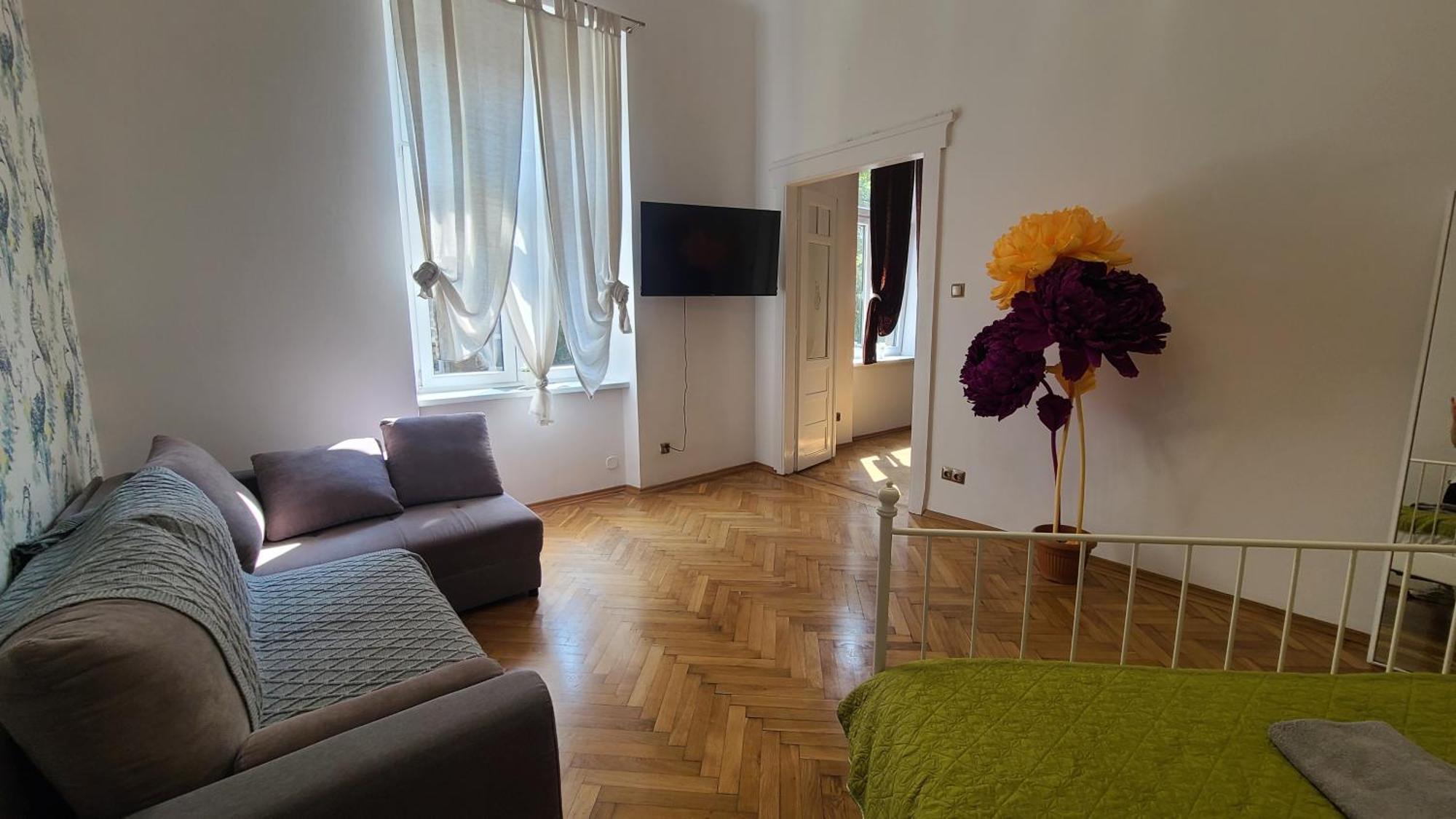 Lorf Hostel&Apartments Krasków Eksteriør bilde